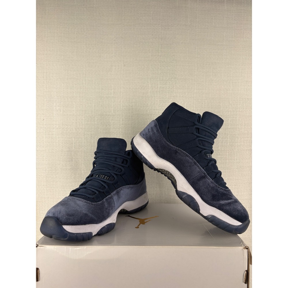 Jordan 11 Retro Midnight Navy Velvet Womens Sneakers AR0715-441 Size 8
